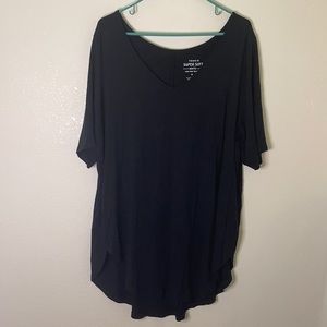 Torrid Super Soft Knits, black quarter sleeve, long tail shirt. Smoke free .